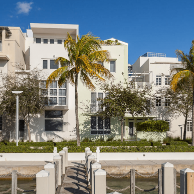 6109 Laguna Dr W Miami Beach 