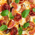 Pizza with figs